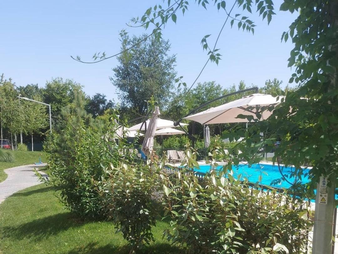 Atria Urban Resort Bucareste Exterior foto